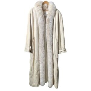 Elegant Cream Fur-Trimmed Coat